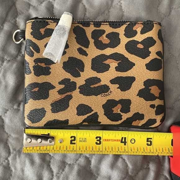 Coach mini pouch with key ring - Picture 2 of 5